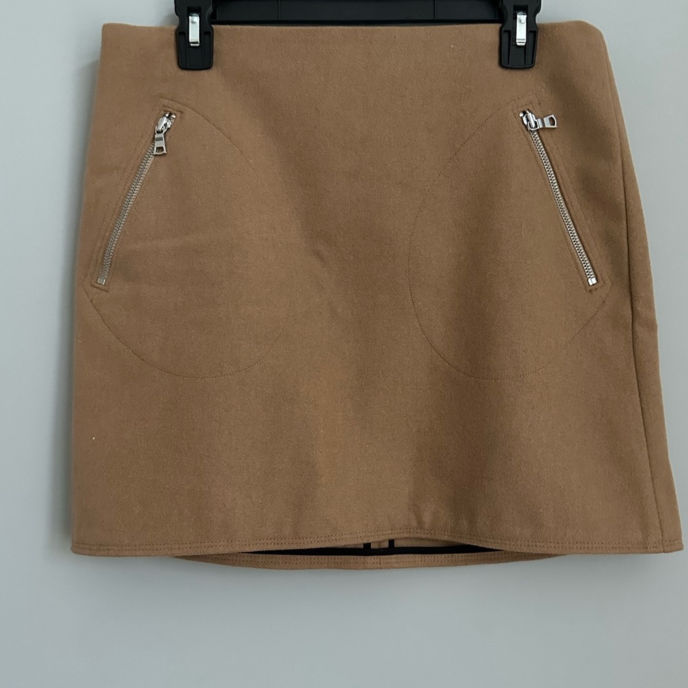 Gap skirt new with tag (NWT)